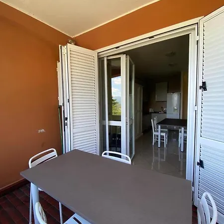 • Lovely Lake View • Apartmán